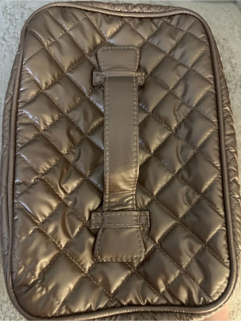 Brand new! Oliver Thomas Trainwreck Quilted Metallic Rose Gold Cosmetic Case